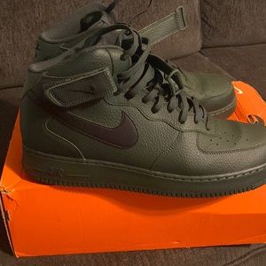 Nike Air Force 1 Mids  Forest Green/Black    Size 15